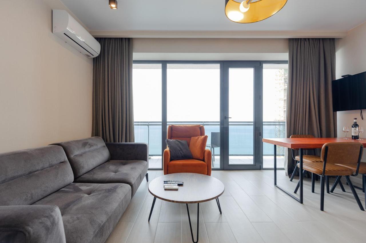 The Spot Apartments - Orbi Beach Tower Batumi Exteriör bild