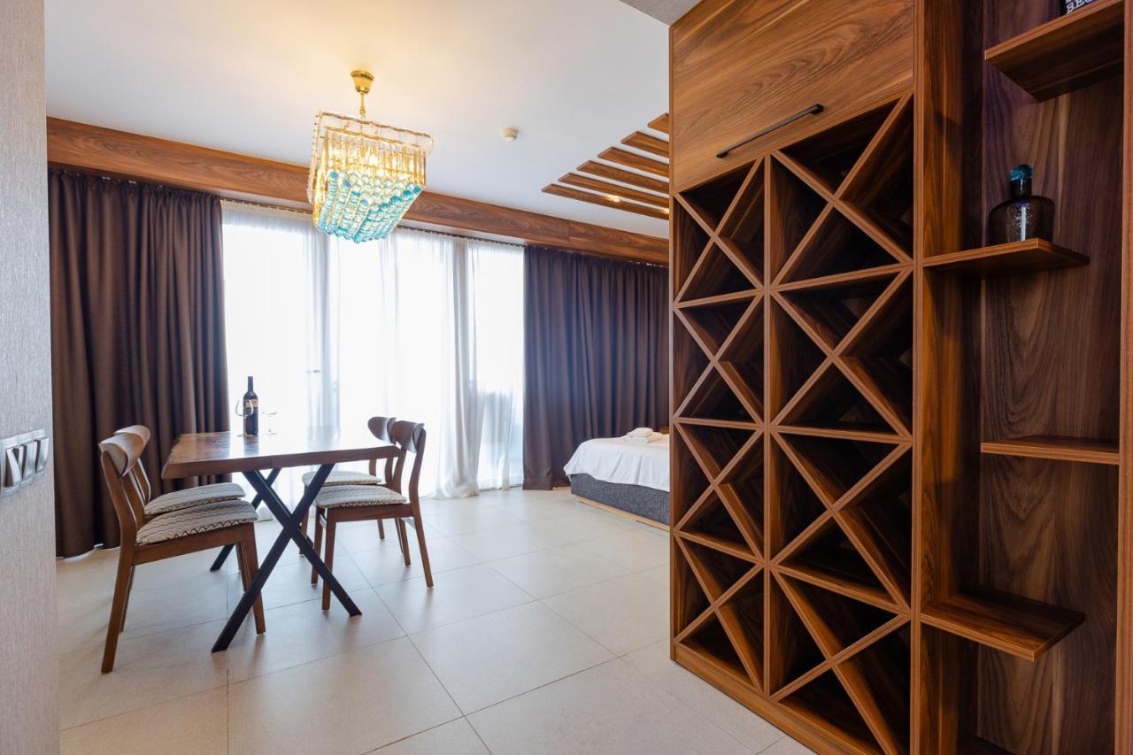 The Spot Apartments - Orbi Beach Tower Batumi Exteriör bild