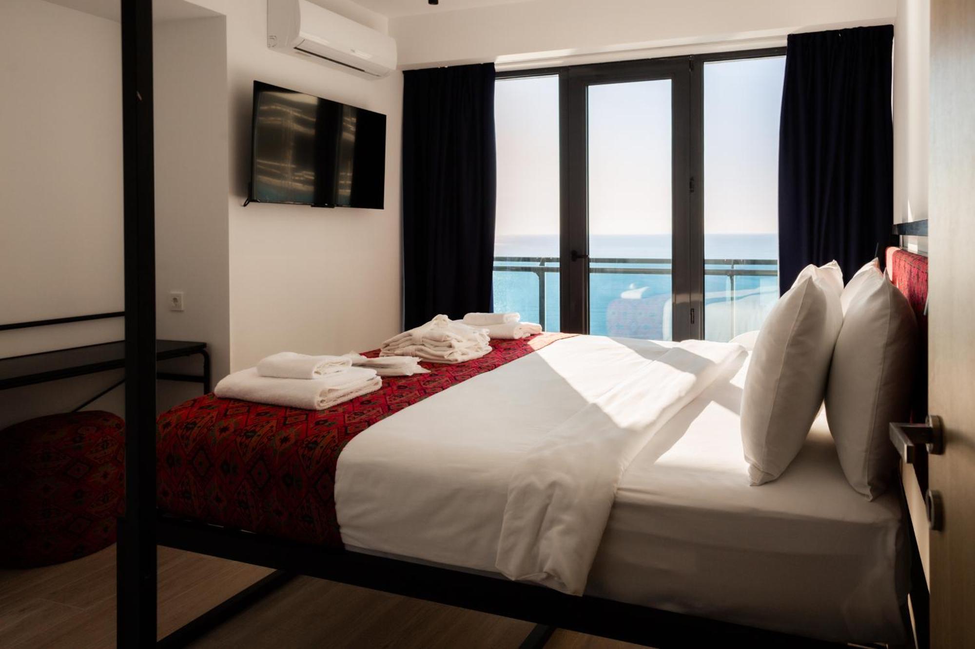 The Spot Apartments - Orbi Beach Tower Batumi Exteriör bild