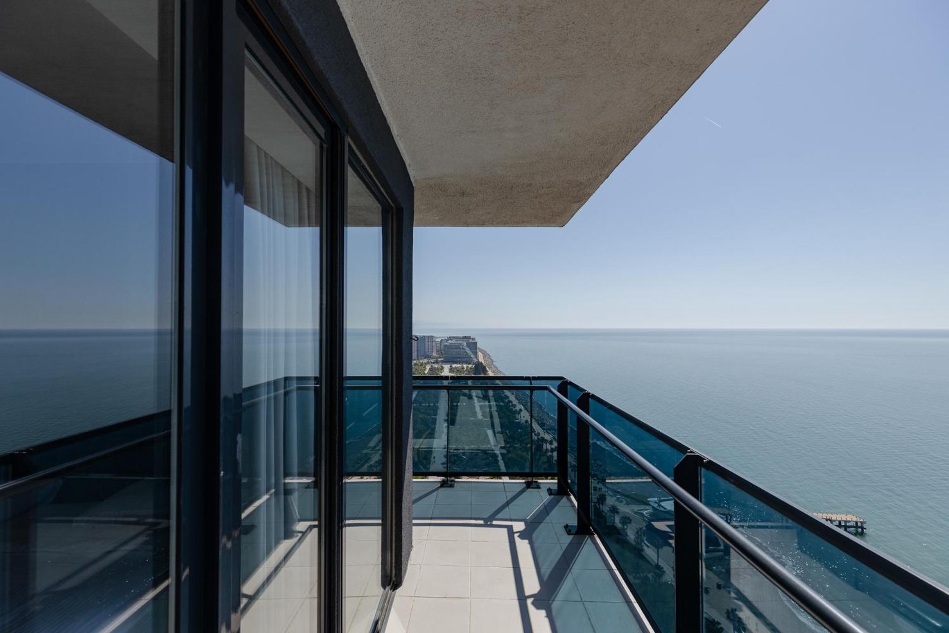 The Spot Apartments - Orbi Beach Tower Batumi Exteriör bild