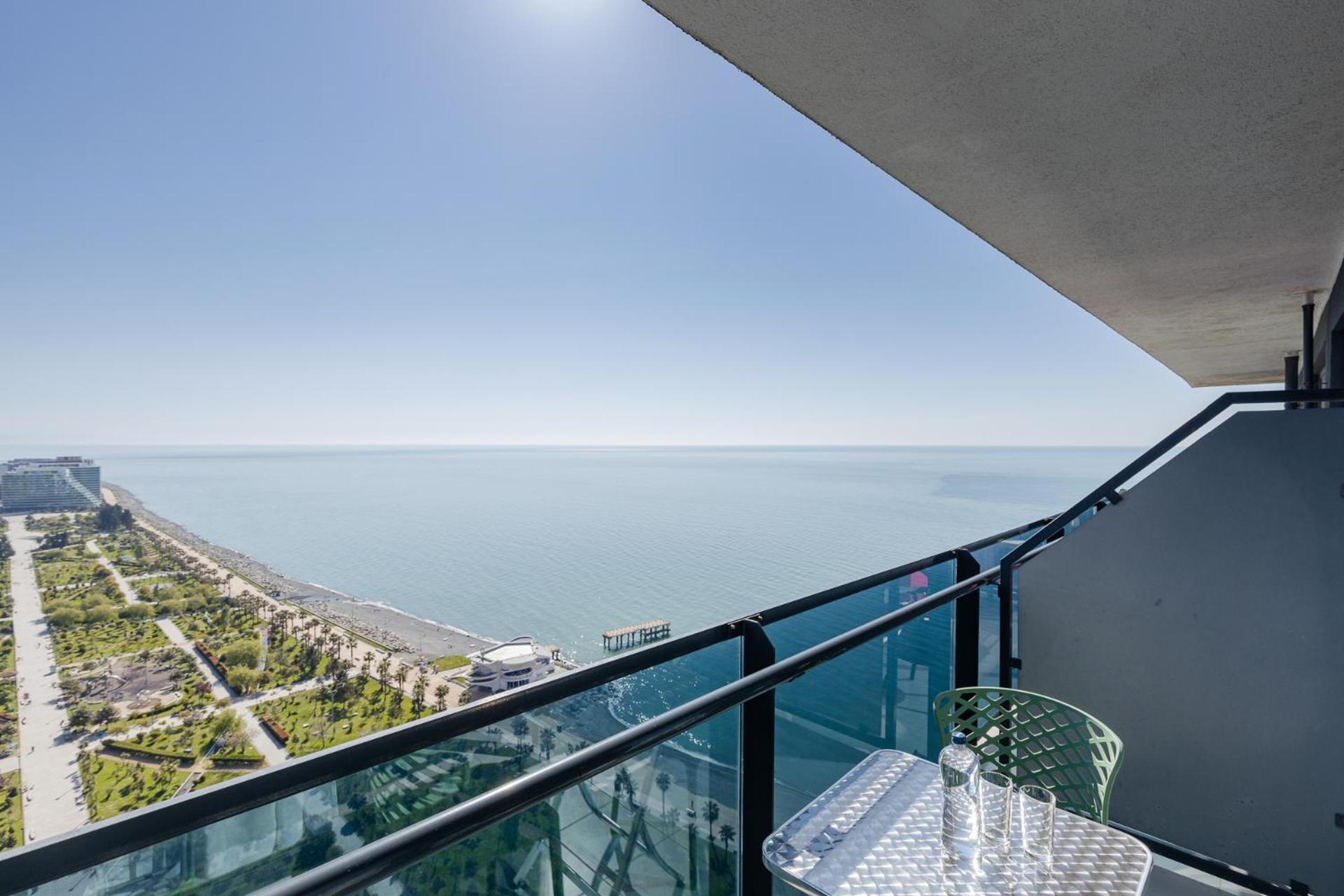 The Spot Apartments - Orbi Beach Tower Batumi Exteriör bild